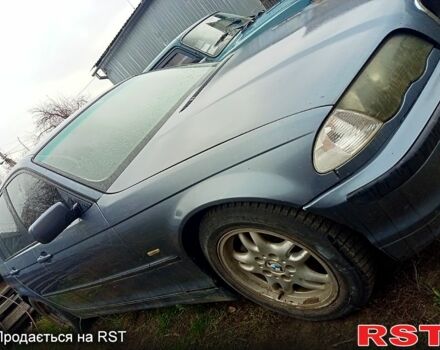 Синій БМВ 3 Серія, об'ємом двигуна 2 л та пробігом 325 тис. км за 3700 $, фото 1 на Automoto.ua