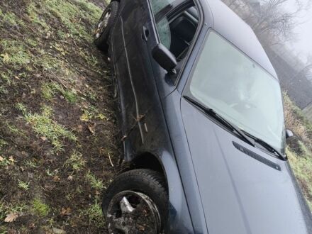 Синий БМВ 3 Серия, объемом двигателя 2 л и пробегом 180 тыс. км за 800 $, фото 1 на Automoto.ua