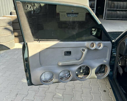 Зелений БМВ 3 Серія, об'ємом двигуна 1.8 л та пробігом 200 тис. км за 2900 $, фото 9 на Automoto.ua