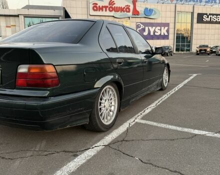 Зеленый БМВ 3 Серия, объемом двигателя 1.8 л и пробегом 111 тыс. км за 2100 $, фото 4 на Automoto.ua