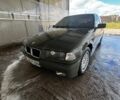Зеленый БМВ 3 Серия, объемом двигателя 2.5 л и пробегом 392 тыс. км за 2600 $, фото 1 на Automoto.ua