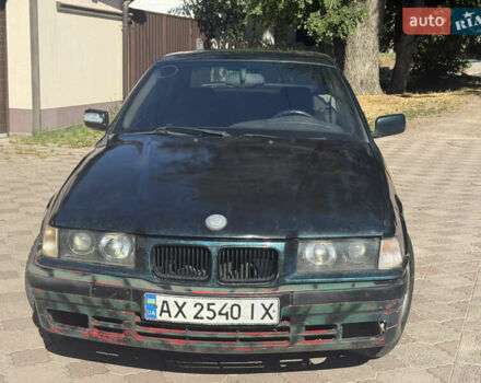 Зелений БМВ 3 Серія, об'ємом двигуна 1.8 л та пробігом 555 тис. км за 1250 $, фото 1 на Automoto.ua