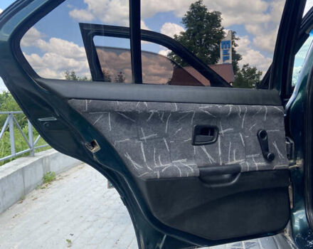 Зеленый БМВ 3 Серия, объемом двигателя 1.8 л и пробегом 353 тыс. км за 2500 $, фото 5 на Automoto.ua