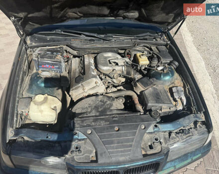 Зелений БМВ 3 Серія, об'ємом двигуна 1.8 л та пробігом 555 тис. км за 1250 $, фото 8 на Automoto.ua