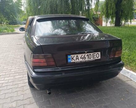 Зеленый БМВ 3 Серия, объемом двигателя 1.8 л и пробегом 443 тыс. км за 2850 $, фото 5 на Automoto.ua
