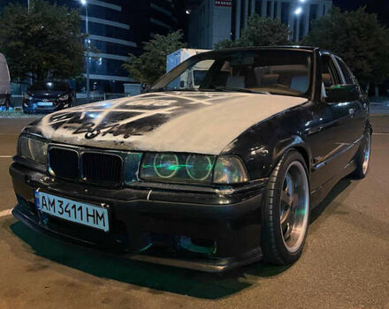 Зеленый БМВ 3 Серия, объемом двигателя 2 л и пробегом 200 тыс. км за 2400 $, фото 19 на Automoto.ua