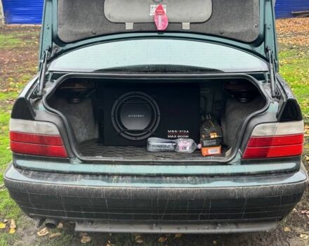 Зеленый БМВ 3 Серия, объемом двигателя 1.6 л и пробегом 400 тыс. км за 3200 $, фото 6 на Automoto.ua