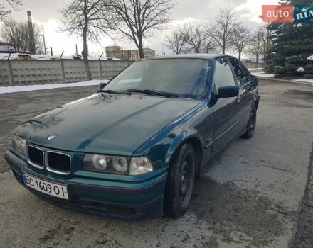 Зеленый БМВ 3 Серия, объемом двигателя 1.8 л и пробегом 338 тыс. км за 2600 $, фото 2 на Automoto.ua