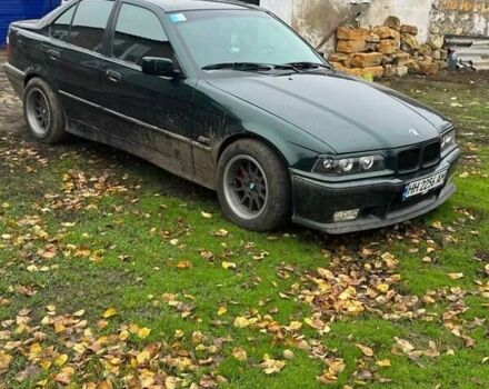 Зеленый БМВ 3 Серия, объемом двигателя 1.6 л и пробегом 400 тыс. км за 3200 $, фото 1 на Automoto.ua
