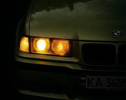 Зеленый БМВ 3 Серия, объемом двигателя 2.5 л и пробегом 300 тыс. км за 4300 $, фото 2 на Automoto.ua