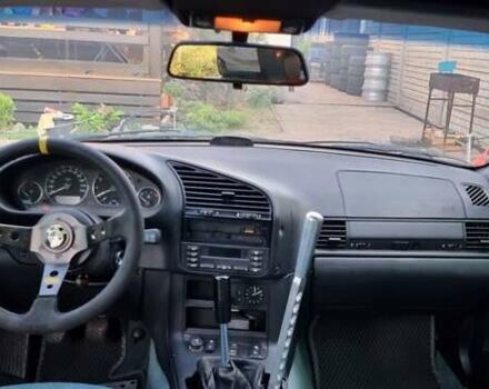 Зелений БМВ 3 Серія, об'ємом двигуна 2 л та пробігом 337 тис. км за 4800 $, фото 5 на Automoto.ua