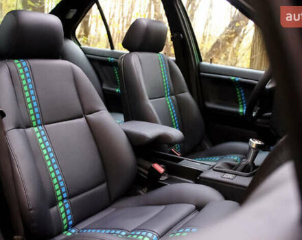 Зеленый БМВ 3 Серия, объемом двигателя 1.9 л и пробегом 308 тыс. км за 6999 $, фото 7 на Automoto.ua