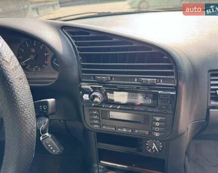 Зеленый БМВ 3 Серия, объемом двигателя 1.8 л и пробегом 471 тыс. км за 3800 $, фото 15 на Automoto.ua