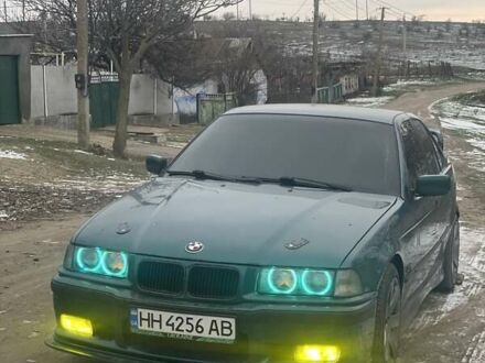 Зеленый БМВ 3 Серия, объемом двигателя 2 л и пробегом 400 тыс. км за 4000 $, фото 1 на Automoto.ua