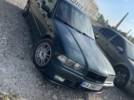 Зеленый БМВ 3 Серия, объемом двигателя 2 л и пробегом 400 тыс. км за 2300 $, фото 1 на Automoto.ua