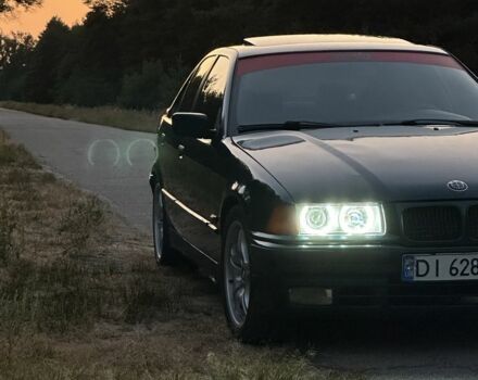 Зелений БМВ 3 Серія, об'ємом двигуна 1.6 л та пробігом 70 тис. км за 2600 $, фото 1 на Automoto.ua
