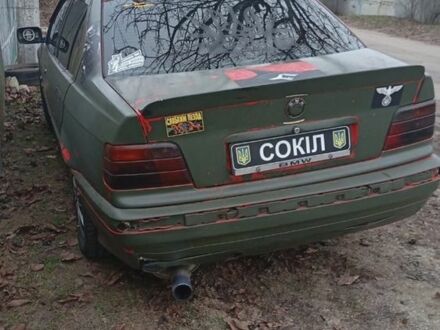 Зеленый БМВ 3 Серия, объемом двигателя 1.8 л и пробегом 150 тыс. км за 800 $, фото 1 на Automoto.ua