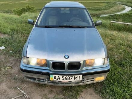 Зелений БМВ 3 Серія, об'ємом двигуна 1.8 л та пробігом 333 тис. км за 2200 $, фото 1 на Automoto.ua