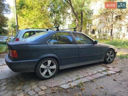 Зеленый БМВ 3 Серия, объемом двигателя 2.5 л и пробегом 230 тыс. км за 3000 $, фото 1 на Automoto.ua