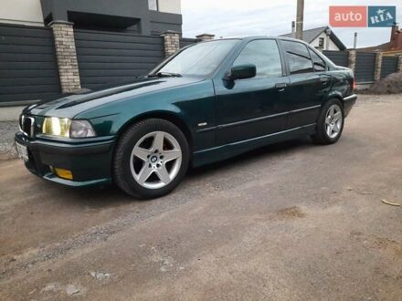 Зелений БМВ 3 Серія, об'ємом двигуна 2 л та пробігом 340 тис. км за 3800 $, фото 1 на Automoto.ua