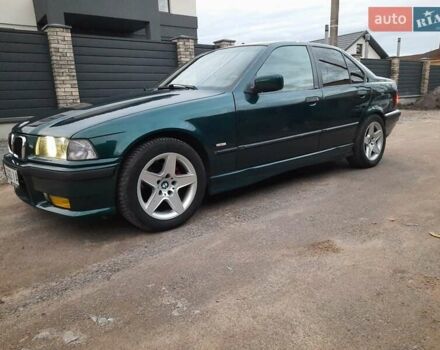 Зеленый БМВ 3 Серия, объемом двигателя 2 л и пробегом 340 тыс. км за 3800 $, фото 1 на Automoto.ua