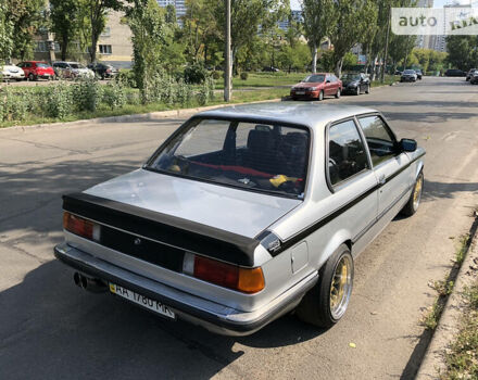 Сірий БМВ 315, об'ємом двигуна 2 л та пробігом 300 тис. км за 4800 $, фото 6 на Automoto.ua