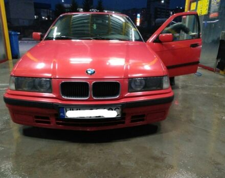 Червоний БМВ 316, об'ємом двигуна 1.6 л та пробігом 495 тис. км за 1000 $, фото 1 на Automoto.ua