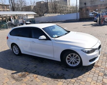 Белый БМВ 318, объемом двигателя 2 л и пробегом 244 тыс. км за 15300 $, фото 1 на Automoto.ua