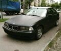 Чорний БМВ 318, об'ємом двигуна 1.7 л та пробігом 240 тис. км за 1300 $, фото 1 на Automoto.ua