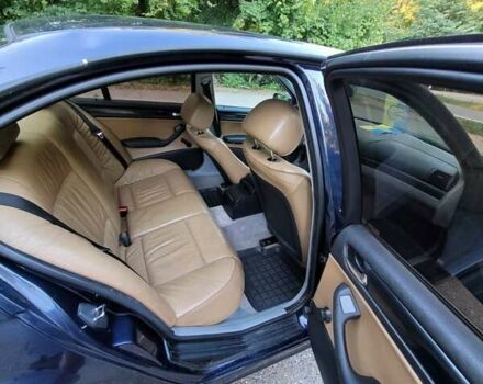 Синий БМВ 318, объемом двигателя 1.9 л и пробегом 270 тыс. км за 4500 $, фото 10 на Automoto.ua