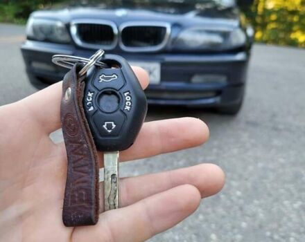 Синий БМВ 318, объемом двигателя 1.9 л и пробегом 270 тыс. км за 4500 $, фото 20 на Automoto.ua