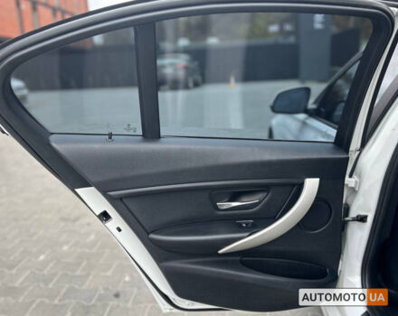 Білий БМВ 320, об'ємом двигуна 2 л та пробігом 105 тис. км за 13500 $, фото 20 на Automoto.ua