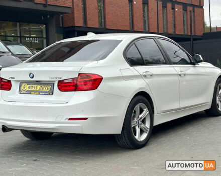 Білий БМВ 320, об'ємом двигуна 2 л та пробігом 105 тис. км за 13500 $, фото 5 на Automoto.ua