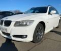 Білий БМВ 320, об'ємом двигуна 2 л та пробігом 270 тис. км за 9999 $, фото 1 на Automoto.ua