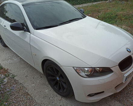 Білий БМВ 320, об'ємом двигуна 2 л та пробігом 148 тис. км за 9900 $, фото 1 на Automoto.ua