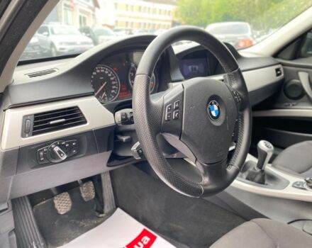 Чорний БМВ 320, об'ємом двигуна 2 л та пробігом 305 тис. км за 8290 $, фото 34 на Automoto.ua