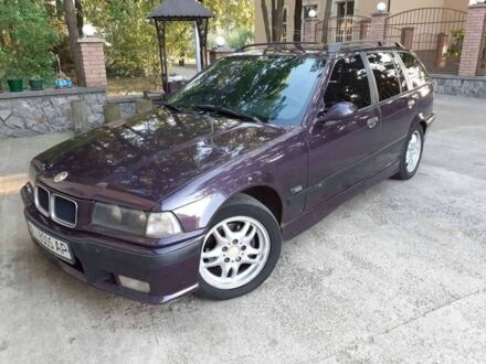 Фиолетовый БМВ 320, объемом двигателя 2 л и пробегом 310 тыс. км за 5100 $, фото 1 на Automoto.ua