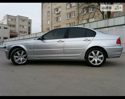 Серый БМВ 320, объемом двигателя 2 л и пробегом 260 тыс. км за 2400 $, фото 1 на Automoto.ua