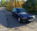 Синий БМВ 320, объемом двигателя 2 л и пробегом 300 тыс. км за 1850 $, фото 1 на Automoto.ua
