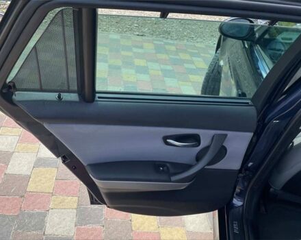 Синій БМВ 320, об'ємом двигуна 2 л та пробігом 281 тис. км за 8200 $, фото 16 на Automoto.ua