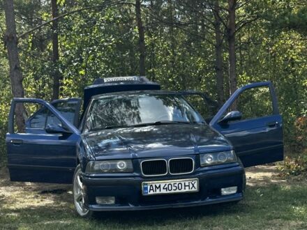 Синий БМВ 320, объемом двигателя 2 л и пробегом 280 тыс. км за 3505 $, фото 1 на Automoto.ua