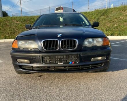 Синий БМВ 320, объемом двигателя 2 л и пробегом 350 тыс. км за 3500 $, фото 1 на Automoto.ua