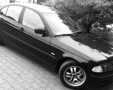 Синий БМВ 320, объемом двигателя 2 л и пробегом 462 тыс. км за 3500 $, фото 1 на Automoto.ua