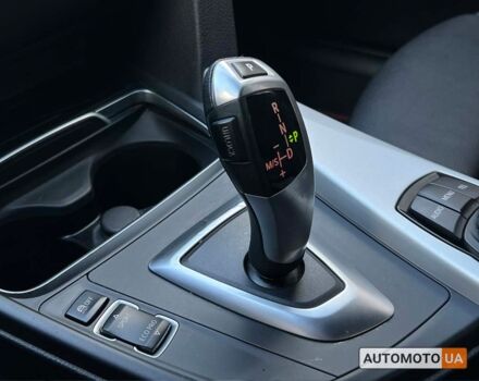 Красный БМВ 320и, объемом двигателя 2 л и пробегом 143 тыс. км за 13900 $, фото 12 на Automoto.ua