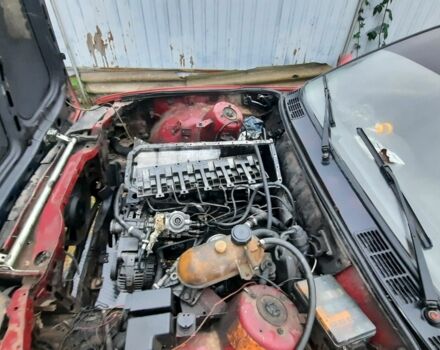 Красный БМВ 324, объемом двигателя 2.4 л и пробегом 205 тыс. км за 473 $, фото 6 на Automoto.ua