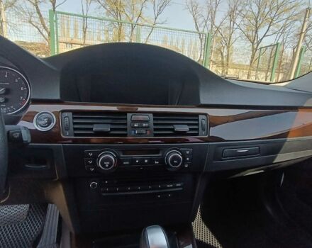 Белый БМВ 328, объемом двигателя 3 л и пробегом 282 тыс. км за 9300 $, фото 4 на Automoto.ua