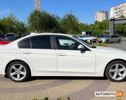 Белый БМВ 328, объемом двигателя 2 л и пробегом 212 тыс. км за 11200 $, фото 7 на Automoto.ua