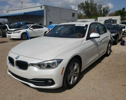 Белый БМВ 328, объемом двигателя 2 л и пробегом 52 тыс. км за 13900 $, фото 1 на Automoto.ua