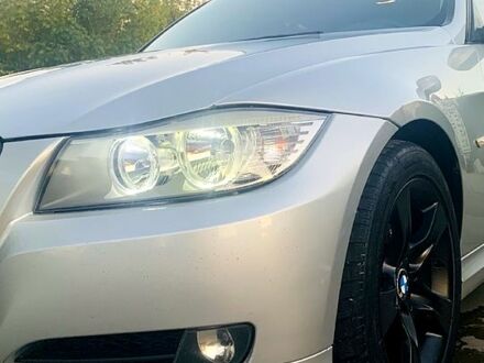 Серый БМВ 328, объемом двигателя 3 л и пробегом 30000 тыс. км за 8899 $, фото 1 на Automoto.ua