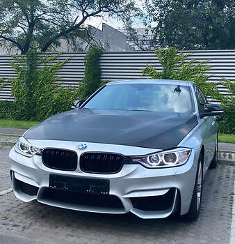 Серый БМВ 328, объемом двигателя 2 л и пробегом 86 тыс. км за 19700 $, фото 1 на Automoto.ua